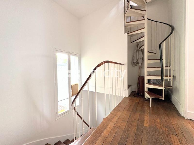 Maison de ville - 100 m² - 5 pièces