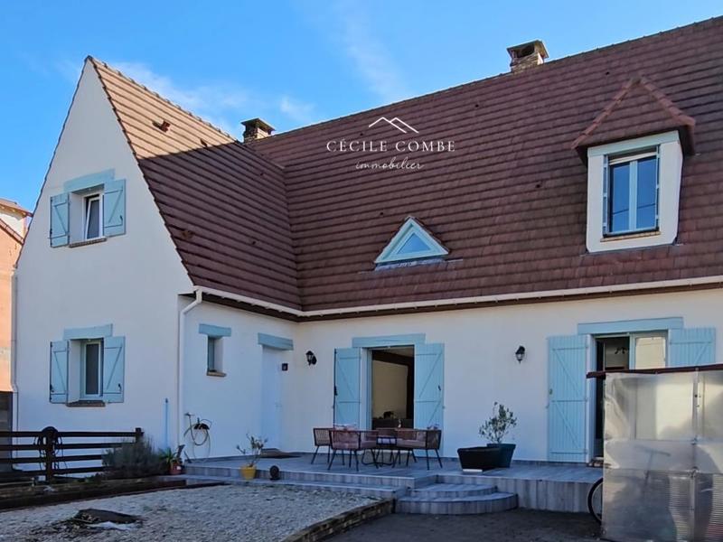 Pavillon - 180 m² - 7 pièces