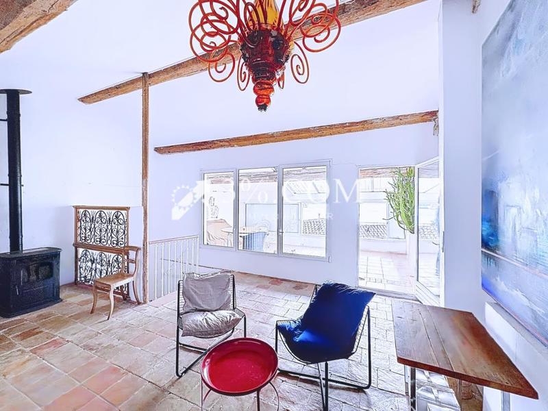 Maison - 215 m² - 8 pièces