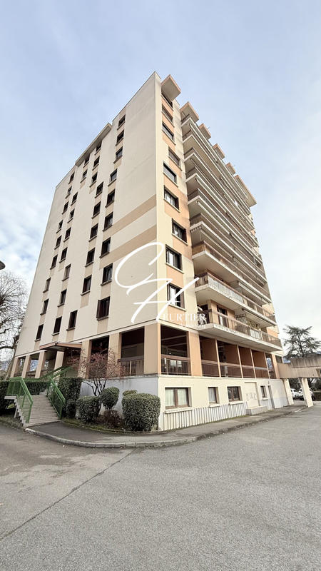 Appartement - 88 m² - 3 pièces