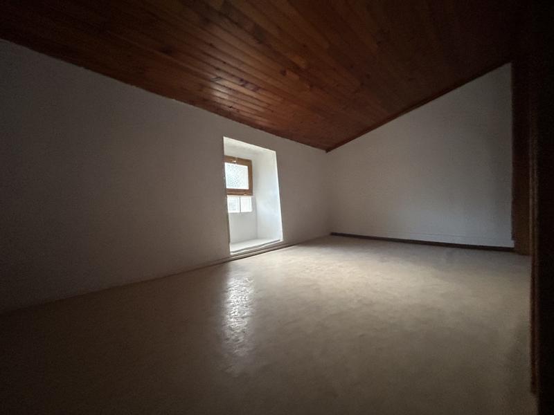 Maison - 90 m² - 6 pièces