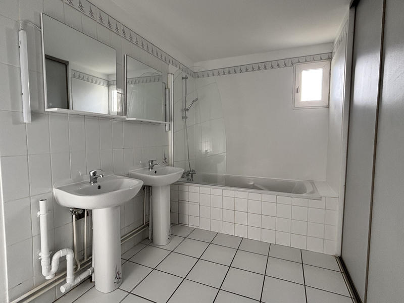 Maison - 83 m² - 4 pièces