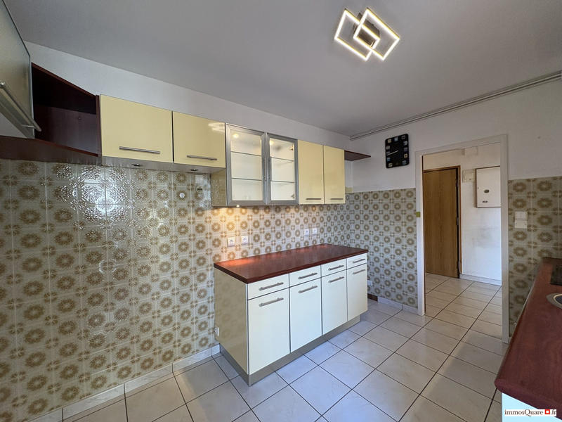 Appartement - 99 m² - 4 pièces