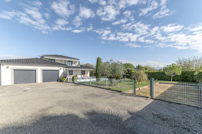 Maison - 166 m² - 7 pièces