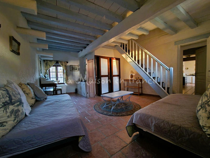 Château - 620 m² - 1 pièce