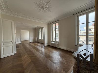 Appartement - 132 m² - 4 pièces