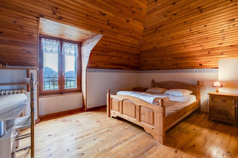 Maison - 285 m² - 12 pièces