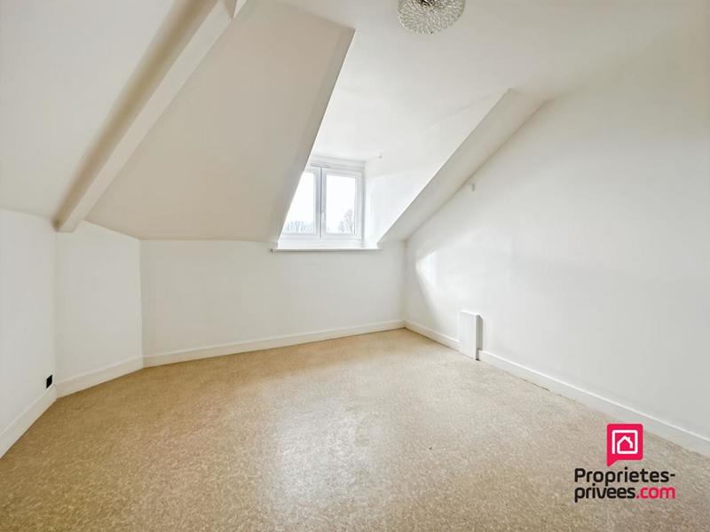 Maison - 370 m² - 5 pièces