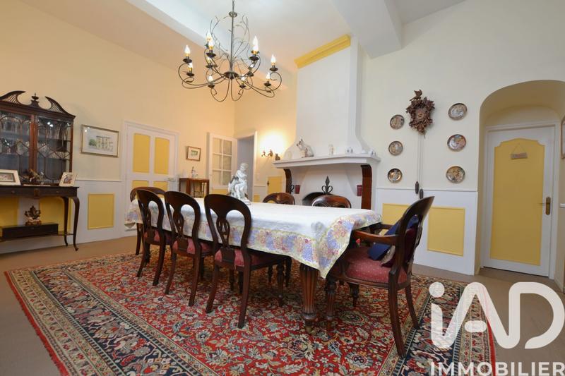 Maison - 430 m² - 12 pièces