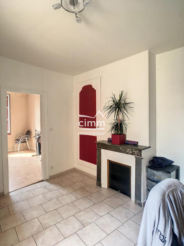 Fonds de commerce - Magasins - 93 m²