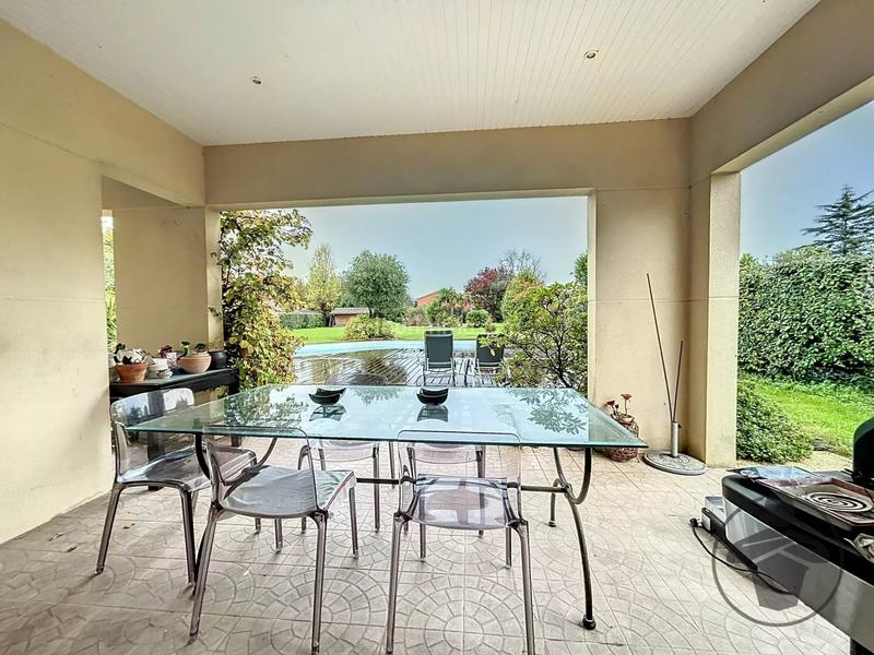 Maison - 178 m² - 6 pièces