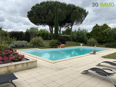 Maison - 157 m² - 5 pièces