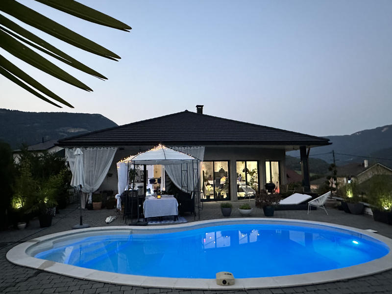 Maison - 310 m² - 8 pièces