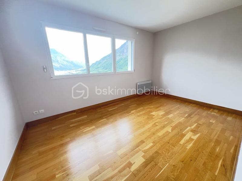 Maison - 177 m² - 6 pièces