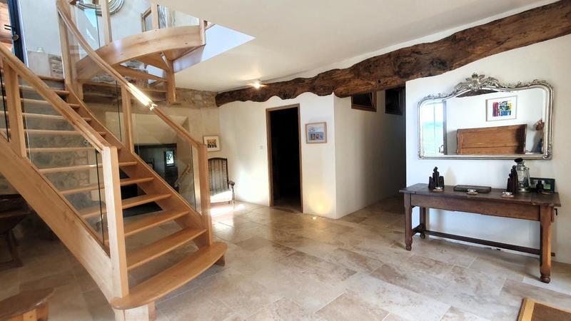 Propriété - 442 m² - 12 pièces