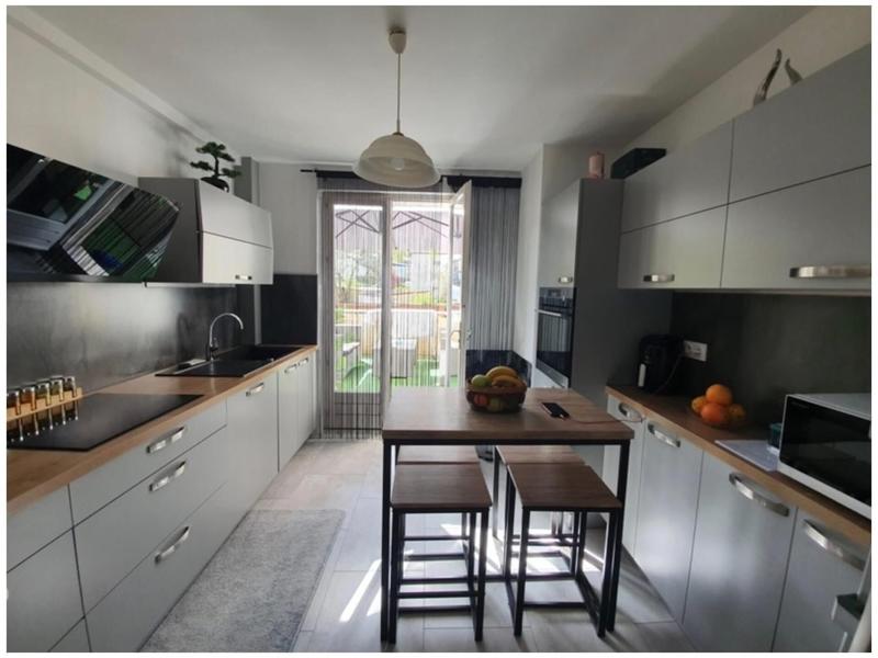 Appartement - 72 m² - 3 pièces