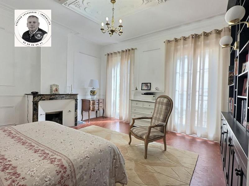 Appartement - 120 m² - 5 pièces