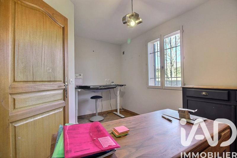 Maison - 237 m² - 8 pièces