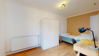 Chambre - 12 m² - 6 pièces