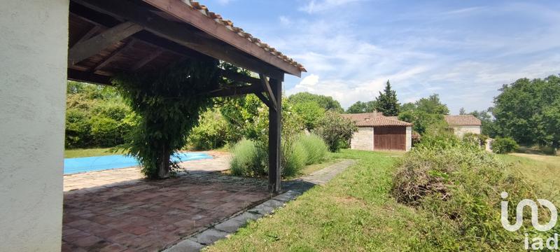 Maison - 280 m² - 10 pièces