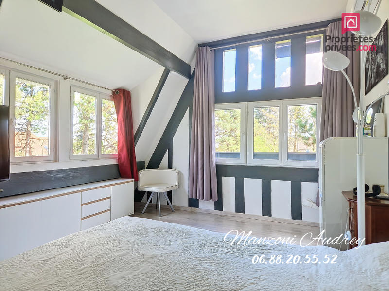 Maison - 220 m² - 7 pièces