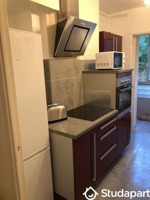 Chambre - 12 m² - 1 pièce