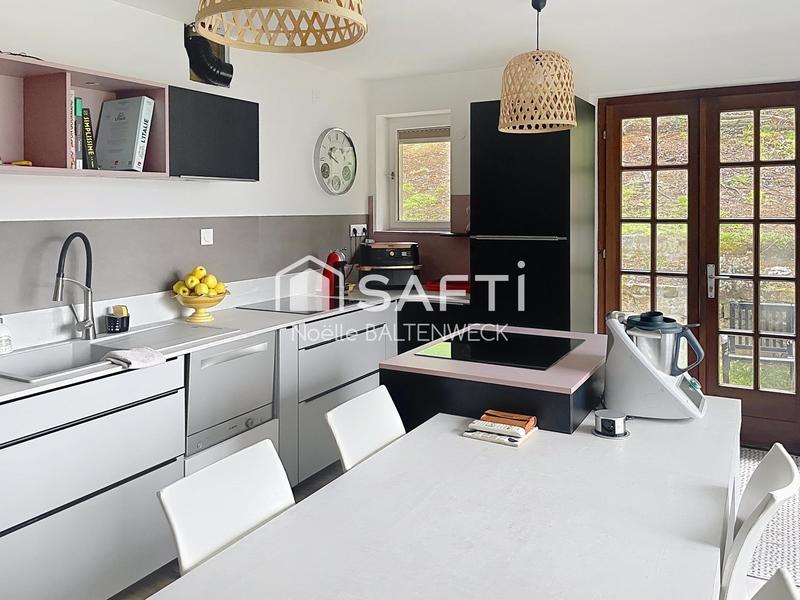 Maison - 90 m² - 5 pièces