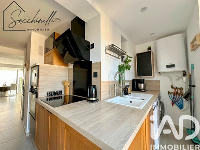 Appartement - 70 m² - 4 pièces