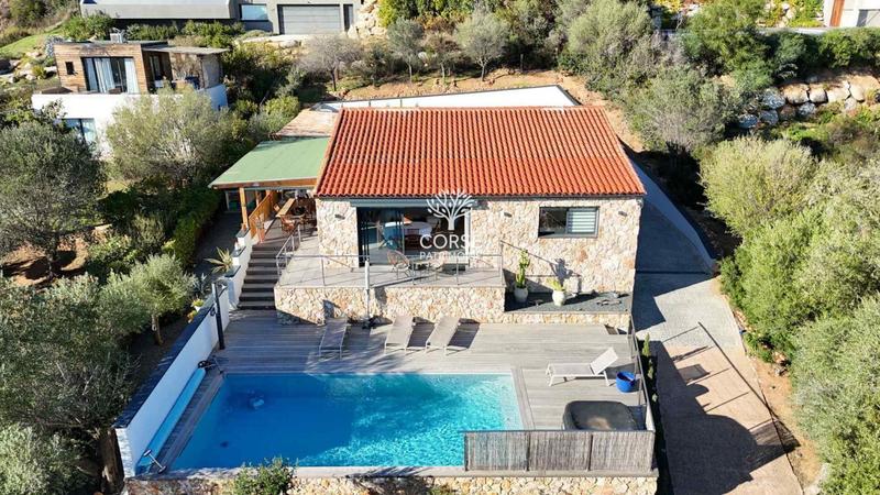 Villa - 95 m² - 4 pièces