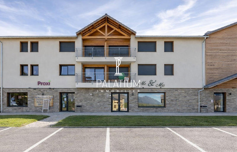 Local commercial - 54 m² - 2 pièces