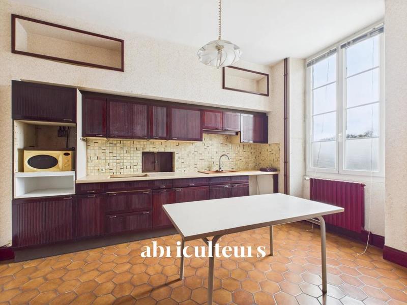 Maison ancienne - 350 m² - 10 pièces