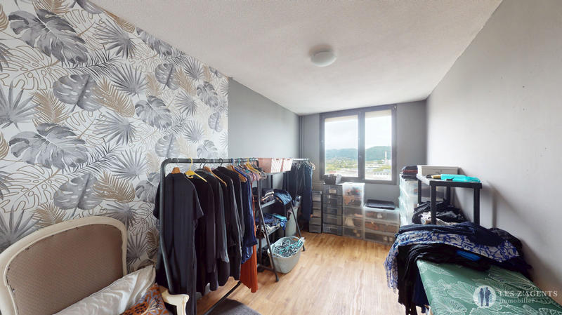 Appartement - 98 m² - 5 pièces