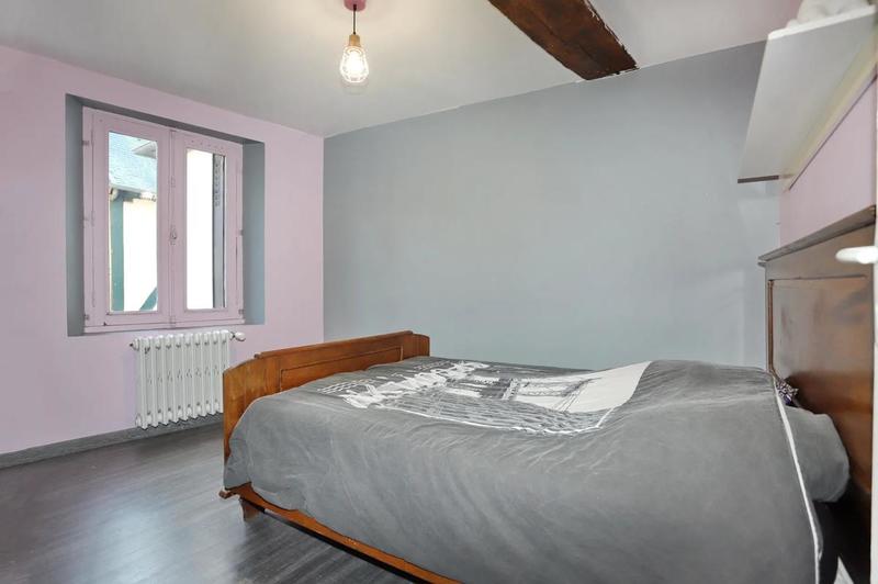 Maison - 324 m² - 8 pièces