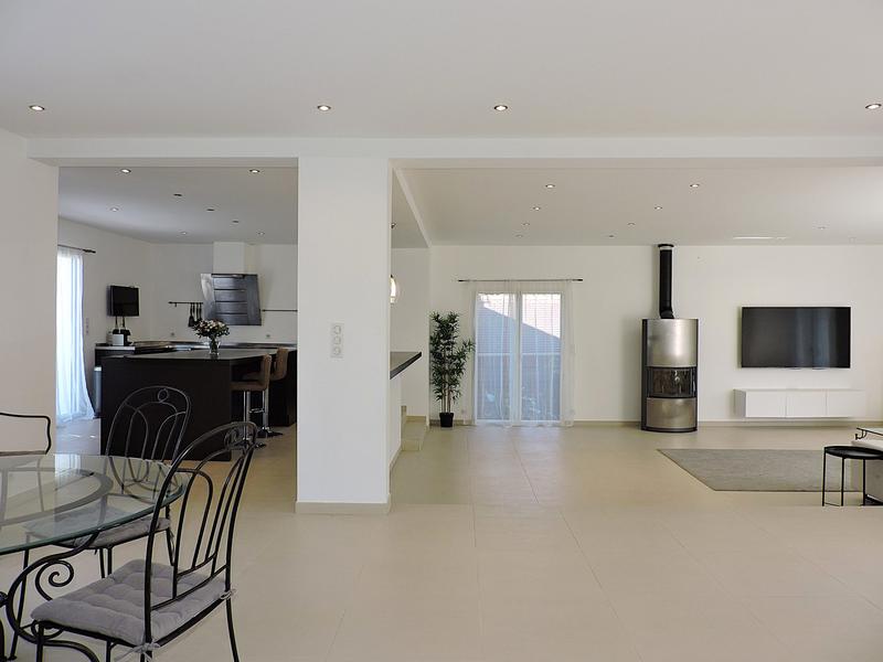 Maison contemporaine - 224 m² - 8 pièces