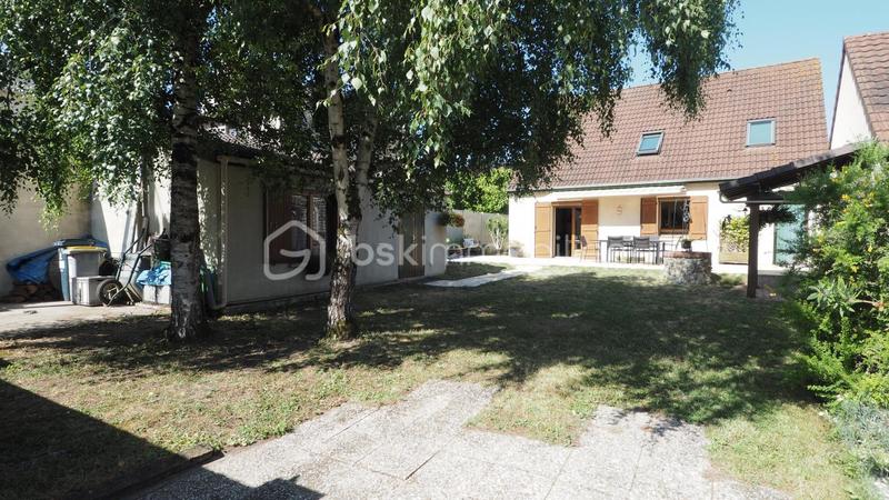 Maison - 106 m² - 6 pièces