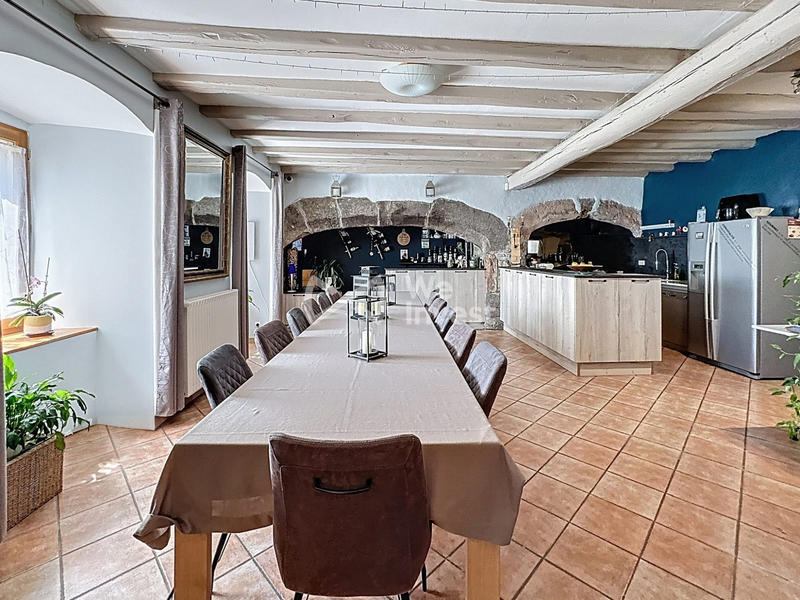 Maison - 404 m² - 16 pièces