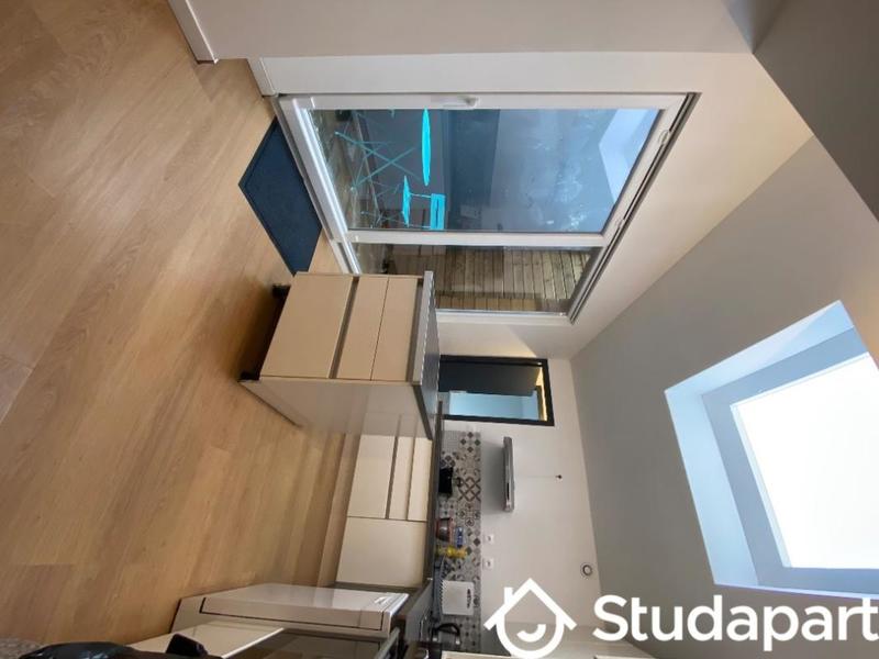 Chambre - 9 m² - 1 pièce