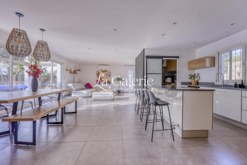 Villa - 165 m² - 6 pièces