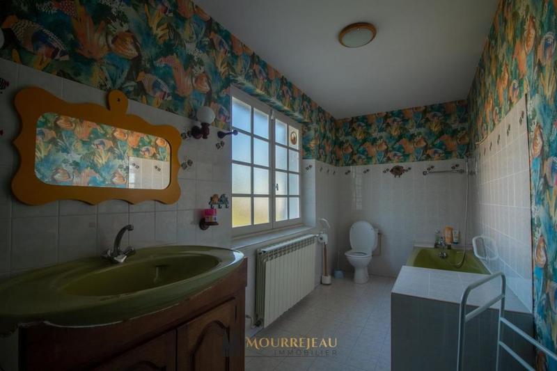 Maison - 260 m² - 8 pièces