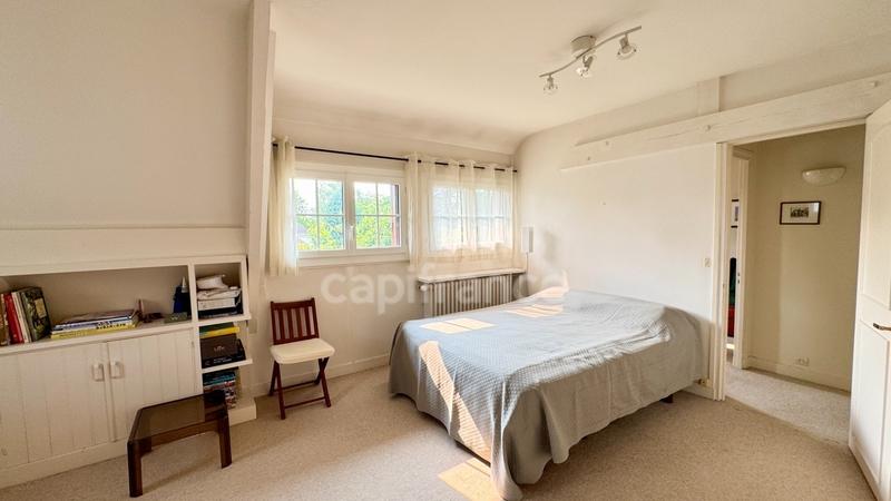 Maison - 265 m² - 8 pièces