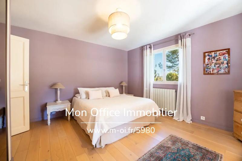 Villa - 250 m² - 7 pièces