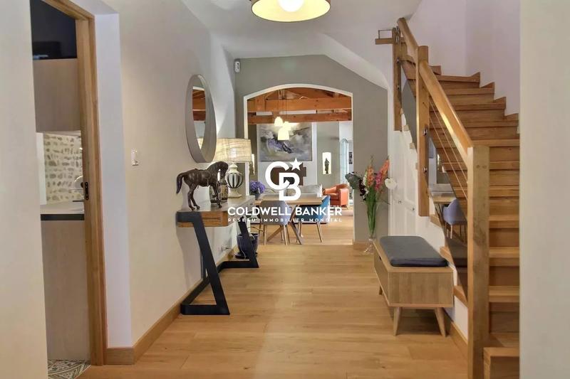 Maison - 200 m² - 6 pièces