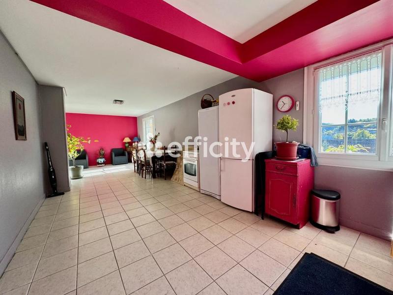 Maison - 160 m² - 8 pièces