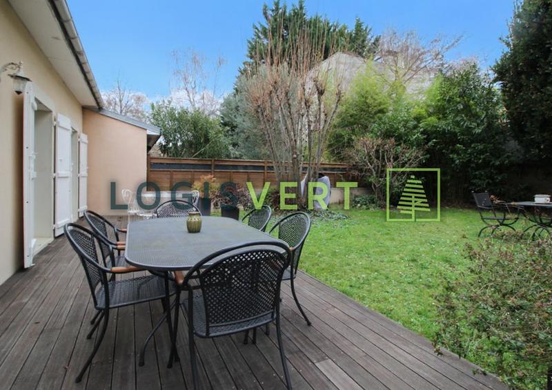 Maison - 175 m² - 8 pièces