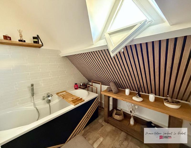 Maison - 170 m² - 6 pièces