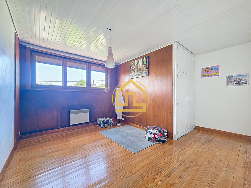 Maison - 212 m² - 7 pièces