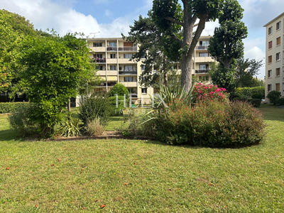 Appartement - 85 m² - 5 pièces