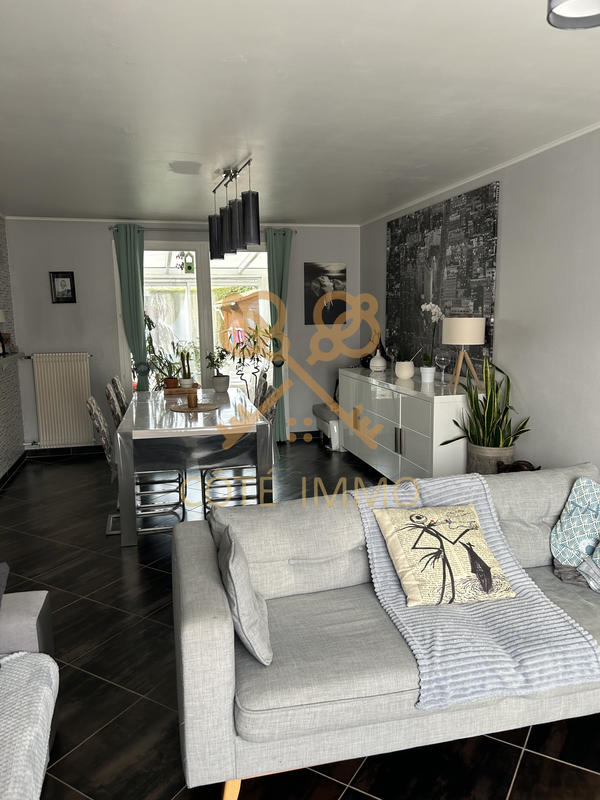 Maison - 98 m² - 4 pièces