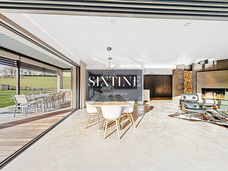 Maison - 261 m² - 7 pièces