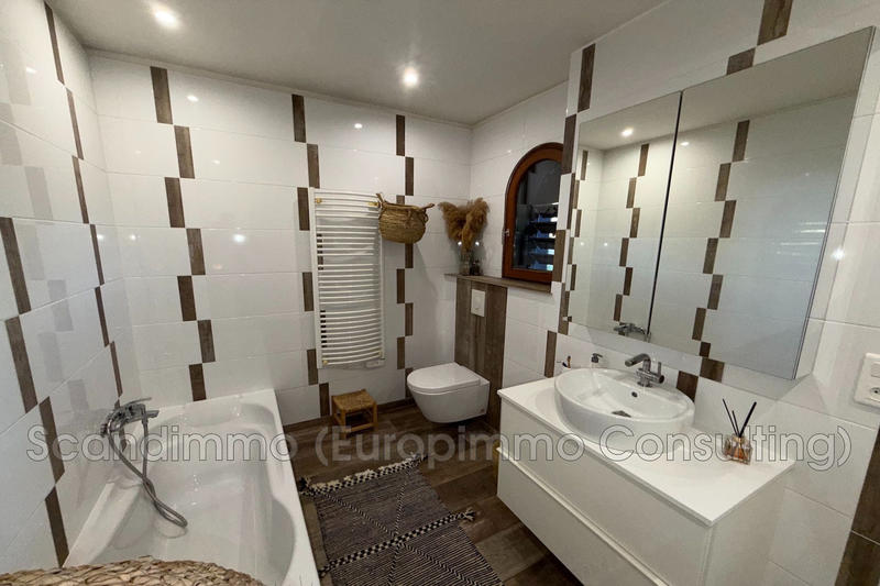 Maison - 162 m² - 5 pièces